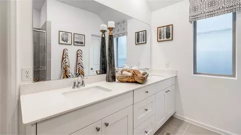 Bath - 3622 Compass Pointe Ct, Angleton, TX 77515 photo 3 of 6