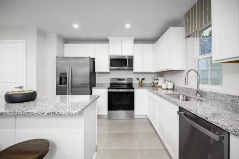 Kitchen - 20 Sabal Ct, Palm Coast, FL 32164 photo 3 of 4