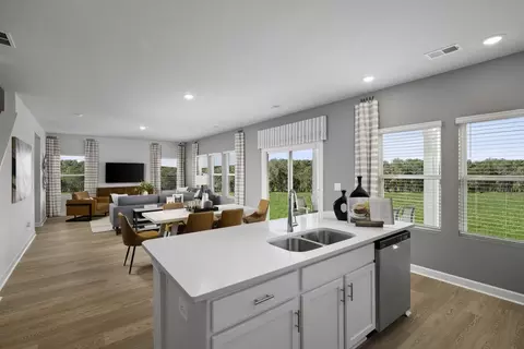 102 Yellowstone Trl, Gray Court, SC 29645