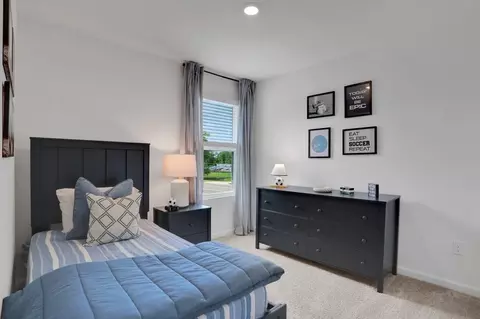 Bedroom - 7638 Commander Ln, Jacksonville, FL 32256 photo 6 of 7