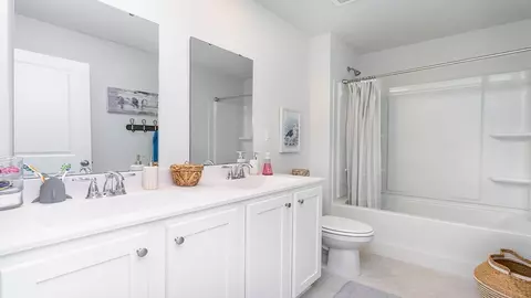 Bath - 108 Pampa Dr, Loris, SC 29569 photo 4 of 5