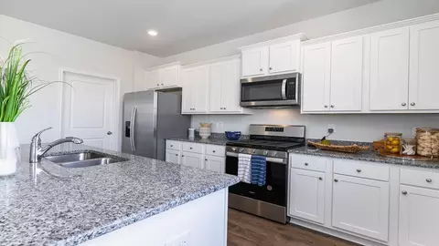 Kitchen - 108 Pampa Dr, Loris, SC 29569 photo 2 of 5
