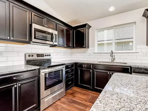 Kitchen - 9427 S Stonefly Ave, Kuna, ID 83634 photo 7 of 12
