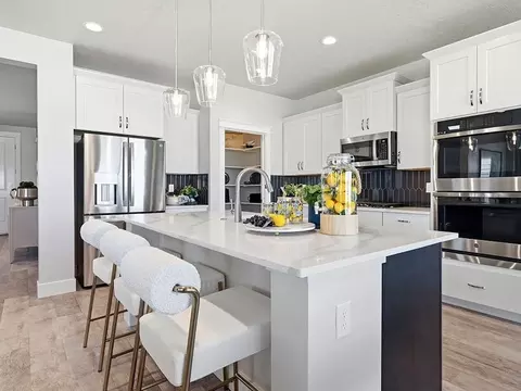 Kitchen - 9427 S Stonefly Ave, Kuna, ID 83634 photo 10 of 12