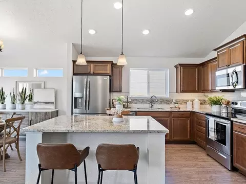 Kitchen - 9427 S Stonefly Ave, Kuna, ID 83634 photo 8 of 12