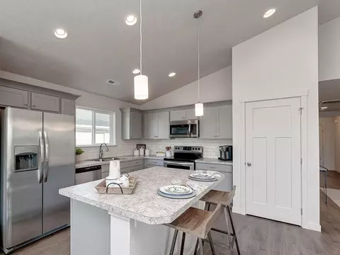 Kitchen - 9427 S Stonefly Ave, Kuna, ID 83634 photo 6 of 12