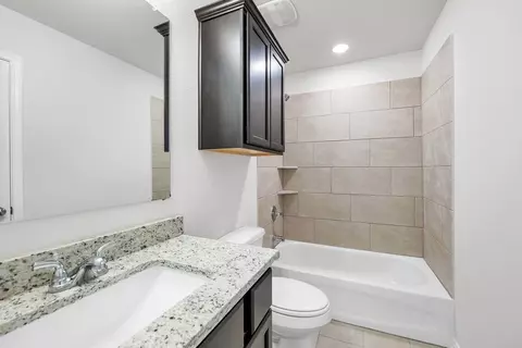 Bath - 4500 S Fork Ranch Rd, Waco, TX 76705 photo 1 of 6