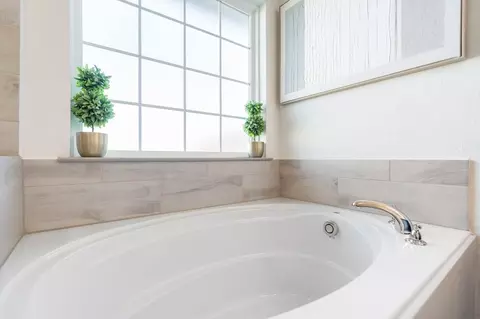 Bath - 4500 S Fork Ranch Rd, Waco, TX 76705 photo 6 of 6