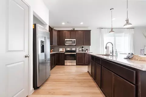 Kitchen - 4500 S Fork Ranch Rd, Waco, TX 76705 photo 1 of 2