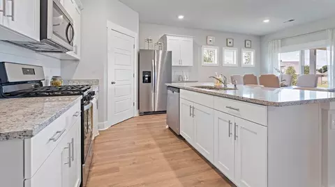 Kitchen - 117 Gateway Dr, Jackson, TN 38305 photo 2 of 10