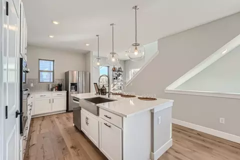 Kitchen - 15185 W 68th Pl, Arvada, CO 80007 photo 3 of 11