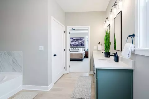 Entry Way - 5469 Sheldon Close, Middletown, OH 45005 photo 5 of 7
