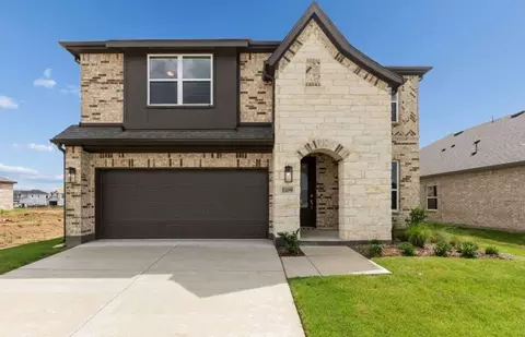 1009 Clayton St, Aubrey, TX 76227