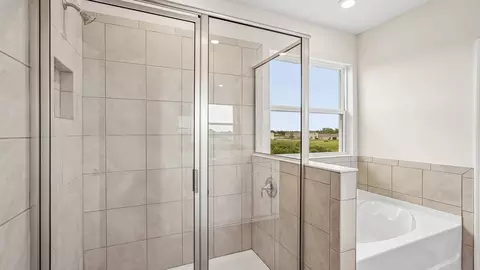 Bath - 9460 Bella Mar Trl, Parrish, FL 34219 photo 1 of 6