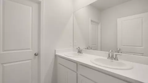 Bath - 9460 Bella Mar Trl, Parrish, FL 34219 photo 3 of 6