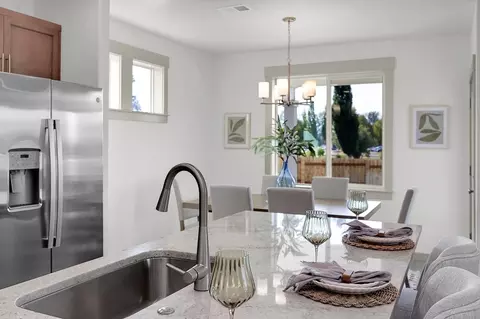 Kitchen - 504 W Upland Ave, Twin Falls, ID 83301 photo 10 of 10