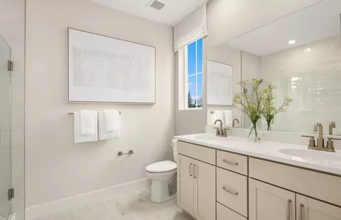 Bath - 4200 Tolt Ave, Carnation, WA 98014 photo 3 of 3