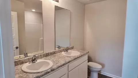 Bath - 6383 June Bug Dr, Milton, FL 32583 photo 3 of 8
