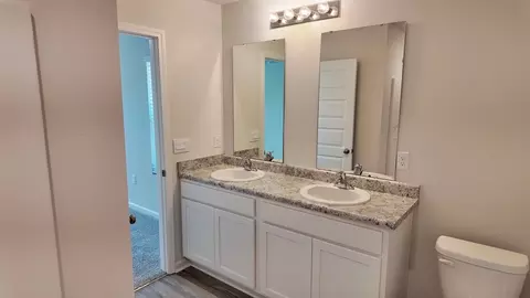 Bath - 6383 June Bug Dr, Milton, FL 32583 photo 6 of 8