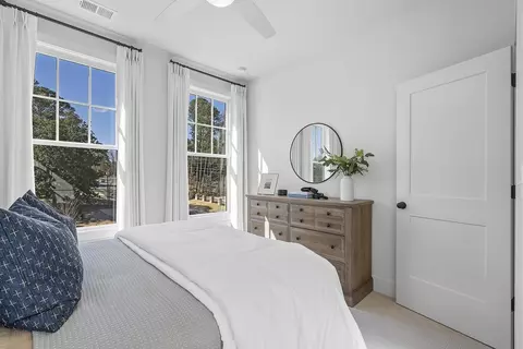 Bedroom - 4011 Chamblee Dunwoody Rd, Chamblee, GA 30341 photo 7 of 7
