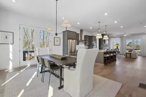 Dining - 4011 Chamblee Dunwoody Rd, Chamblee, GA 30341 photo 4 of 5