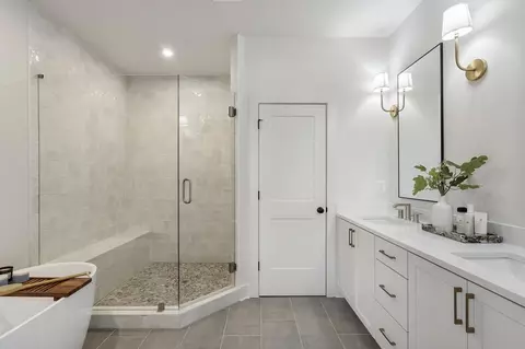 Bath - 4011 Chamblee Dunwoody Rd, Chamblee, GA 30341 photo 1 of 3