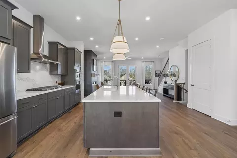 Kitchen - 4011 Chamblee Dunwoody Rd, Chamblee, GA 30341 photo 4 of 7