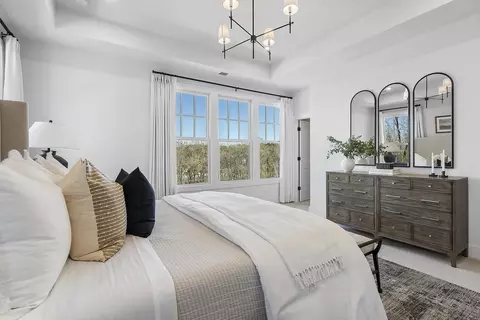 Bedroom - 4011 Chamblee Dunwoody Rd, Chamblee, GA 30341 photo 1 of 7
