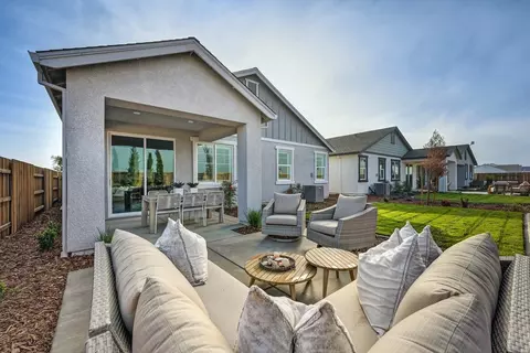 Exterior - 3958 Wild Rye Rd, Roseville, CA 95747 photo 3 of 7