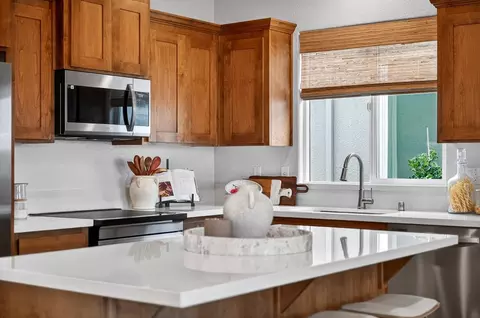 Kitchen - 3958 Wild Rye Rd, Roseville, CA 95747 photo 9 of 18