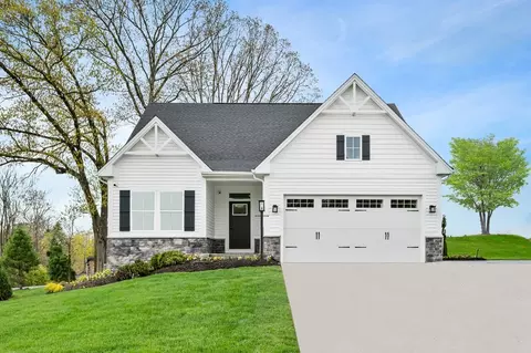 930 Deer Valley Dr, Miamisburg, OH 45342