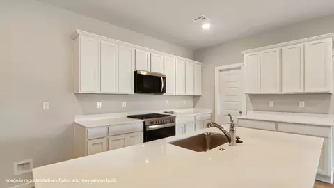 Kitchen - 3548 N 33rd St, Broken Arrow, OK 74014 photo 2 of 4