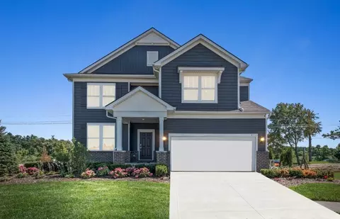 688 Gretchen Ln, Saline, MI 48176