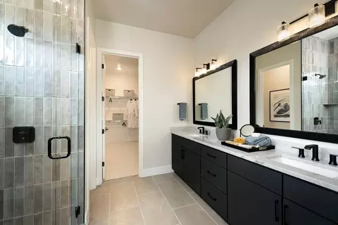 Bath - 325 Ridgeway Ln, Georgetown, TX 78628 photo 7 of 7