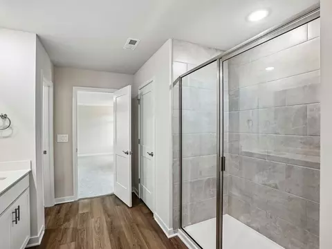 Bath - 1403 Hatteras Rd, Durham, NC 27704 photo 3 of 8