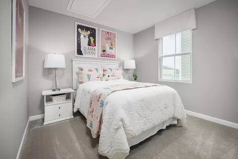 Bedroom - 6121 Orchard Meadow Dr, Elyria, OH 44035 photo 3 of 4