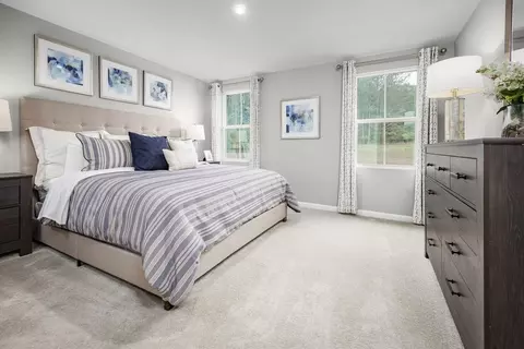 Bedroom - 6121 Orchard Meadow Dr, Elyria, OH 44035 photo 2 of 4
