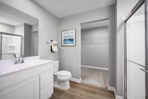 Bath - 6121 Orchard Meadow Dr, Elyria, OH 44035 photo 1 of 3
