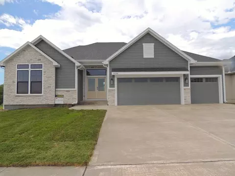 16268 Baxter St, Gardner, KS 66030
