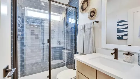 Bath - 931 Cherrystone Loop, Buda, TX 78610 photo 5 of 5