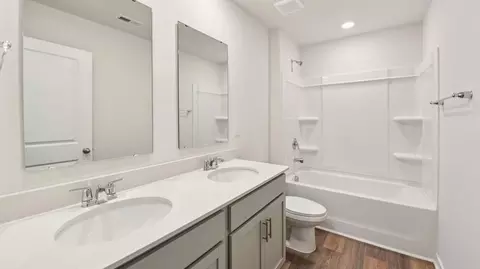 Bath - 3013 Ryelands Pl, Lancaster, SC 29720 photo 2 of 7