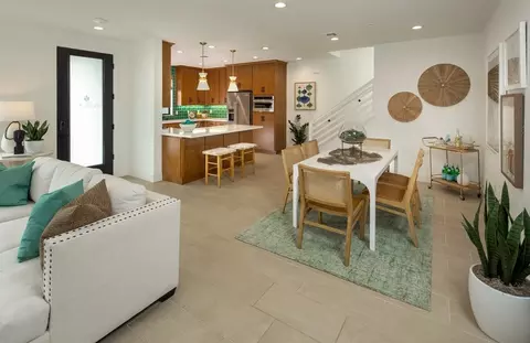 Dining - 98 8th St, Marina, CA 93933 photo 1 of 1