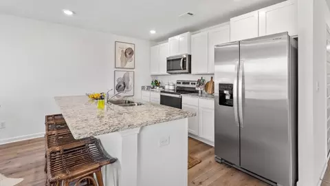 Kitchen - 209 Koslin Loop, Calera, AL 35040 photo 1 of 5