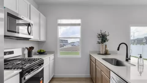 Kitchen - 718 N 1600 E, Salem, UT 84653 photo 2 of 8