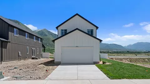 Exterior - 718 N 1600 E, Salem, UT 84653 photo 5 of 19