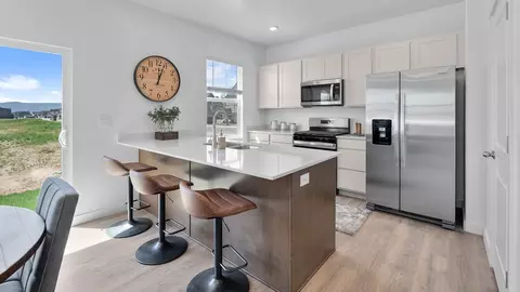 Kitchen - 718 N 1600 E, Salem, UT 84653 photo 2 of 10