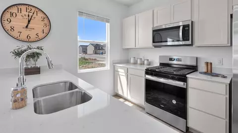 Kitchen - 718 N 1600 E, Salem, UT 84653 photo 4 of 10
