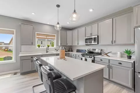 Kitchen - 175 Westwoods Rd, Wright City, MO 63390 photo 2 of 10