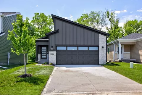 1044 NW Macarthur Ln, Waukee, IA 50263