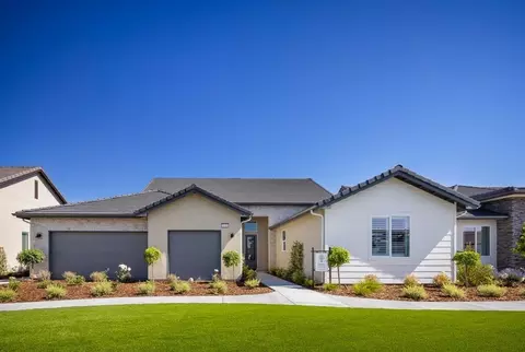 Exterior - 5220 W Delaware Ave, Visalia, CA 93291 photo 15 of 15